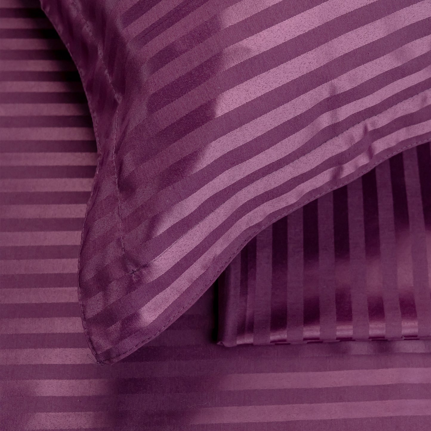 DEEP PLUM stripe bedsheet