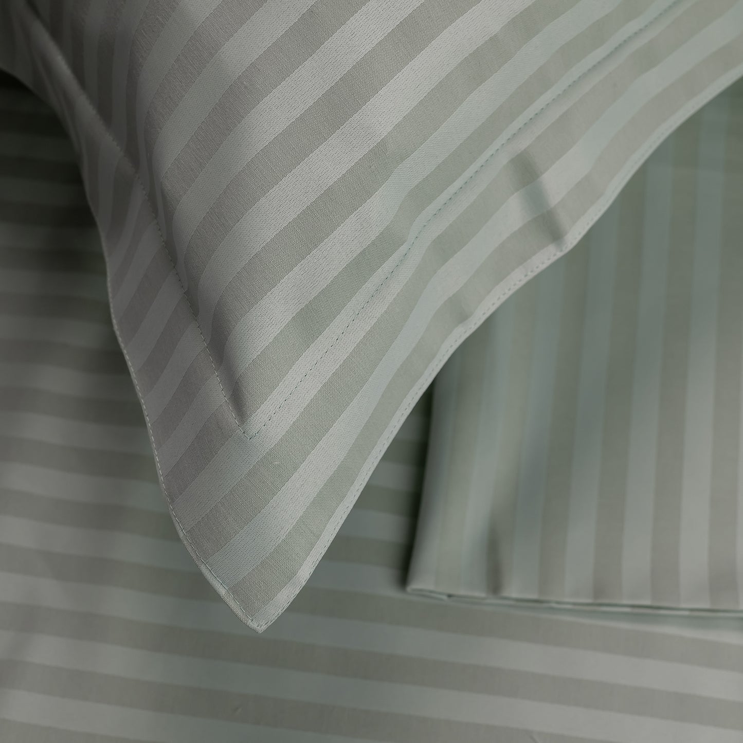 PISTACHIO stripe bedsheet