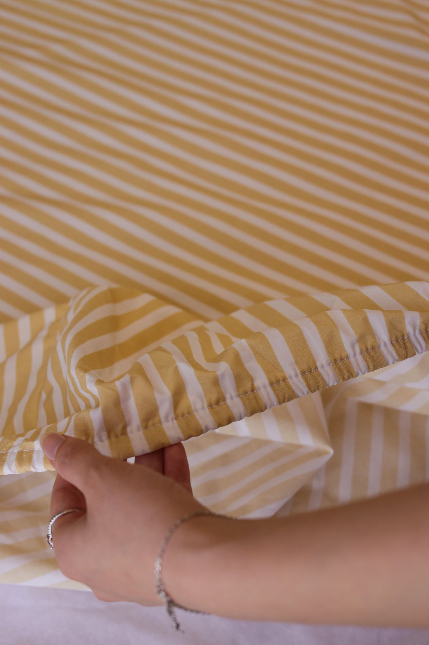 BANANA RUFFLES cotton bedsheet
