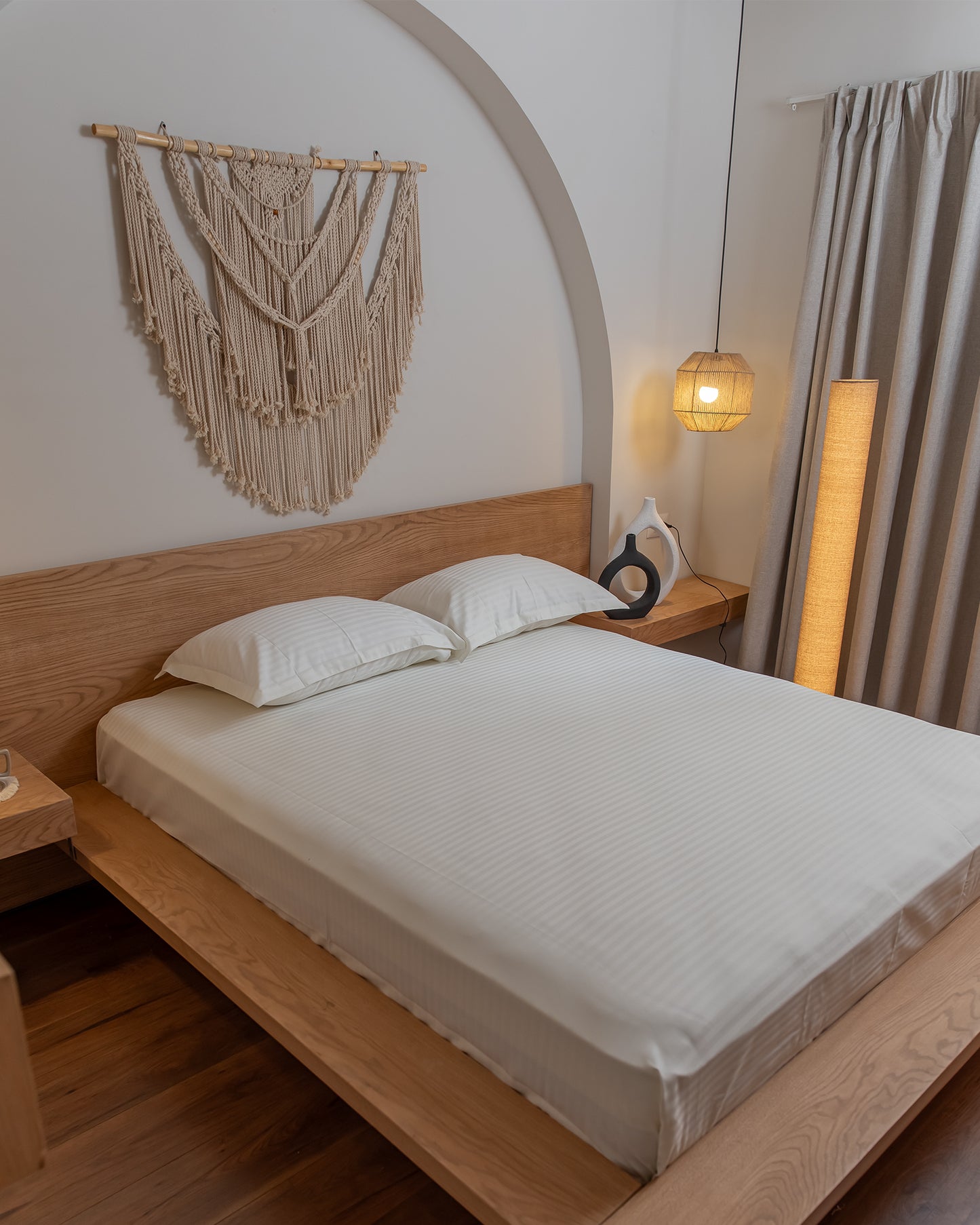 PEARL WHITE stripe bedsheet