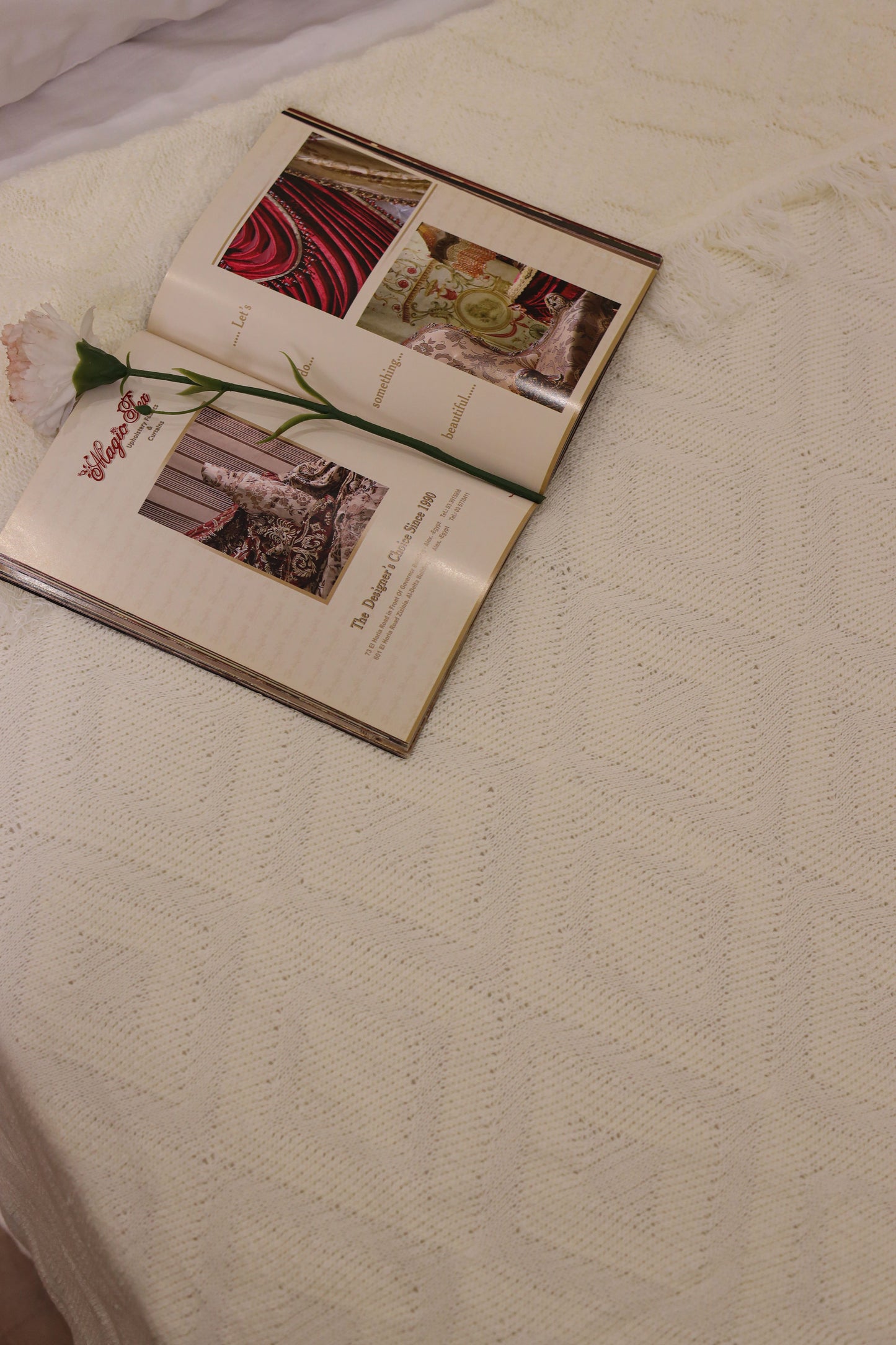 PEARL DIAMOND Jacquard Throw Blanket