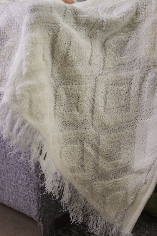 PEARL DIAMOND Jacquard Throw Blanket