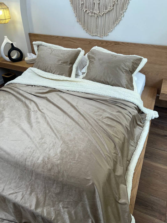 CARAMEL Velvet Lamb Wool Blanket