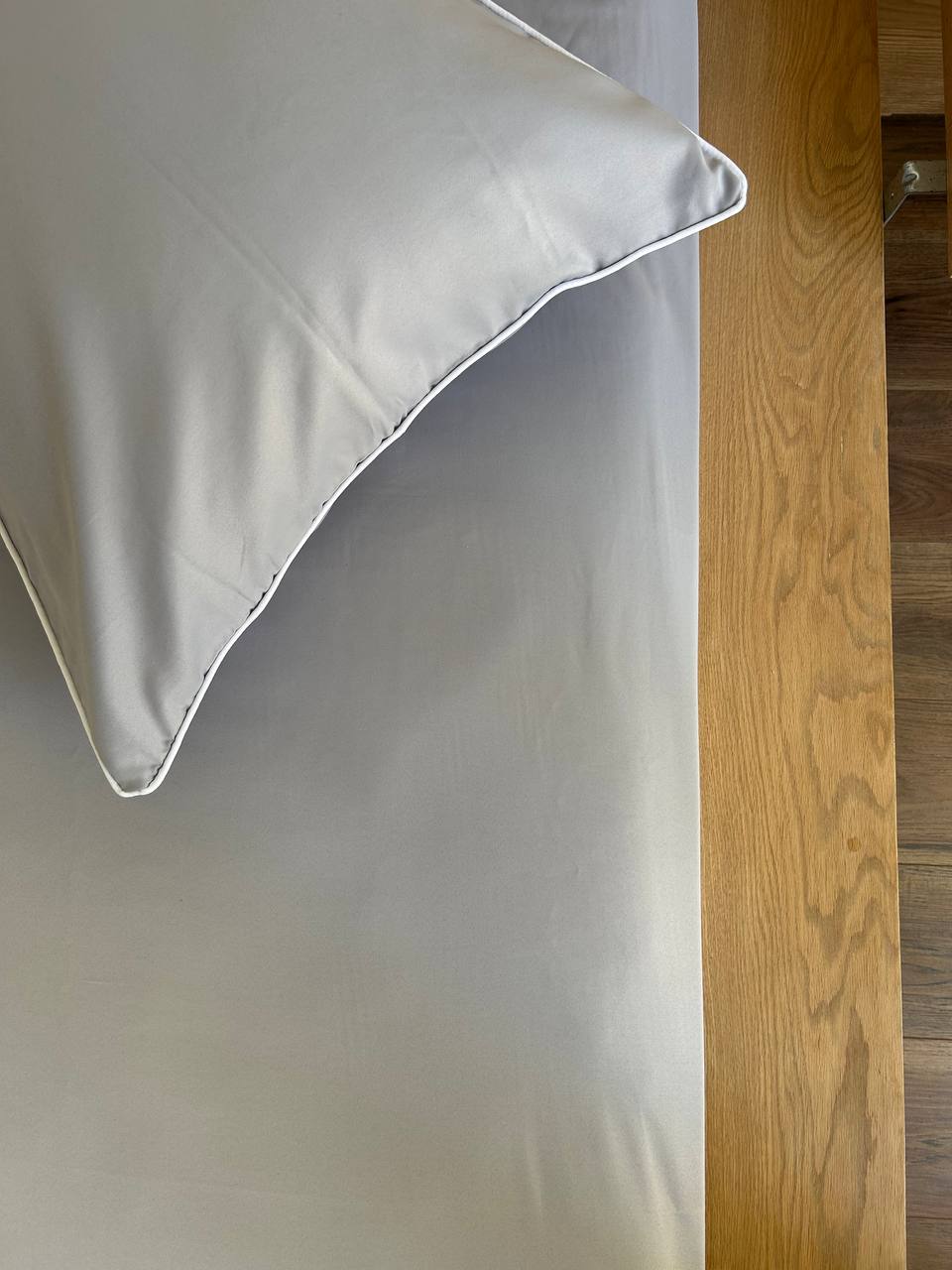 GREY cordon silky cotton bedsheet