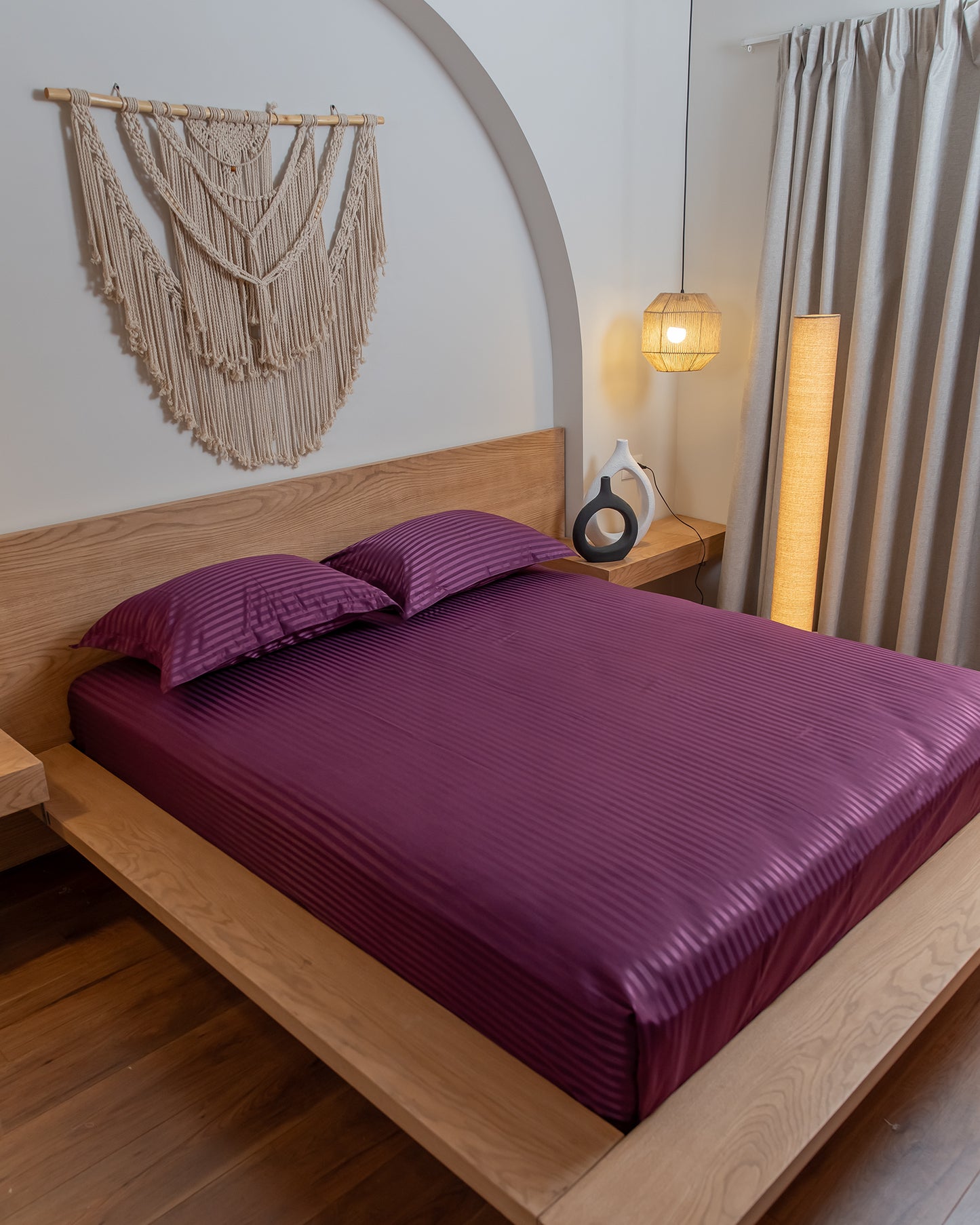 DEEP PLUM stripe bedsheet