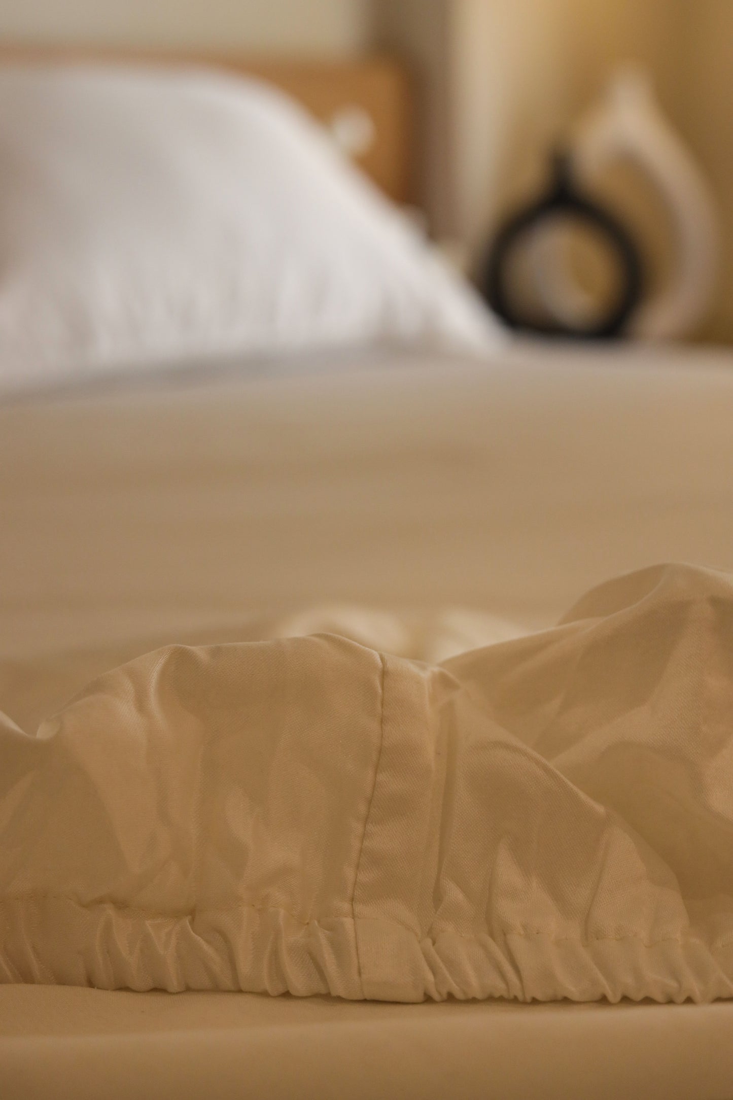 RIBBONELLE CREAM silky cotton bedsheet