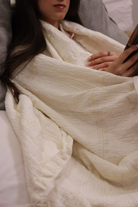 WHITE PALACE Crinkle Cotton Throw Blanket