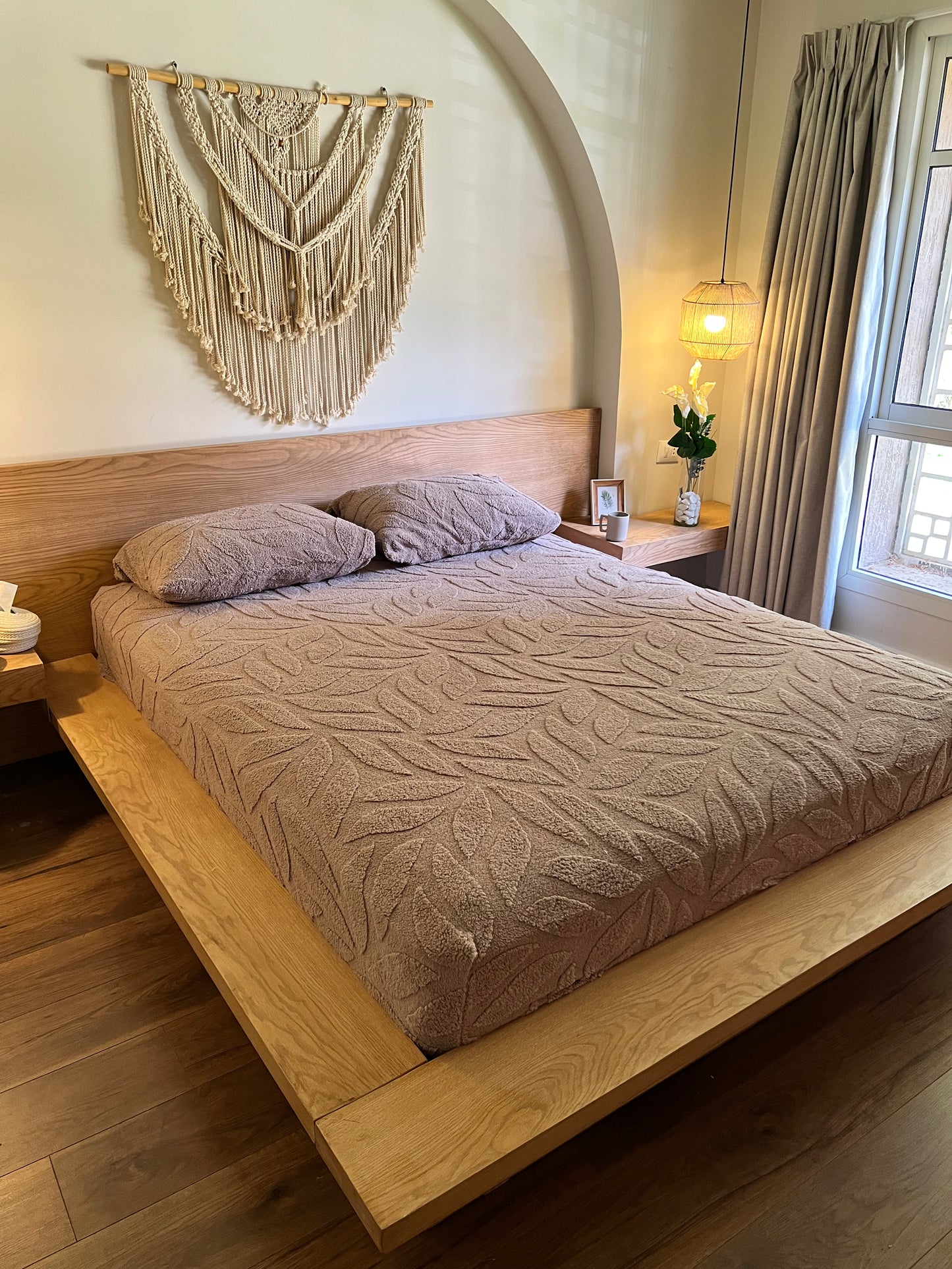 KARMA Floral Velvet Bedsheet