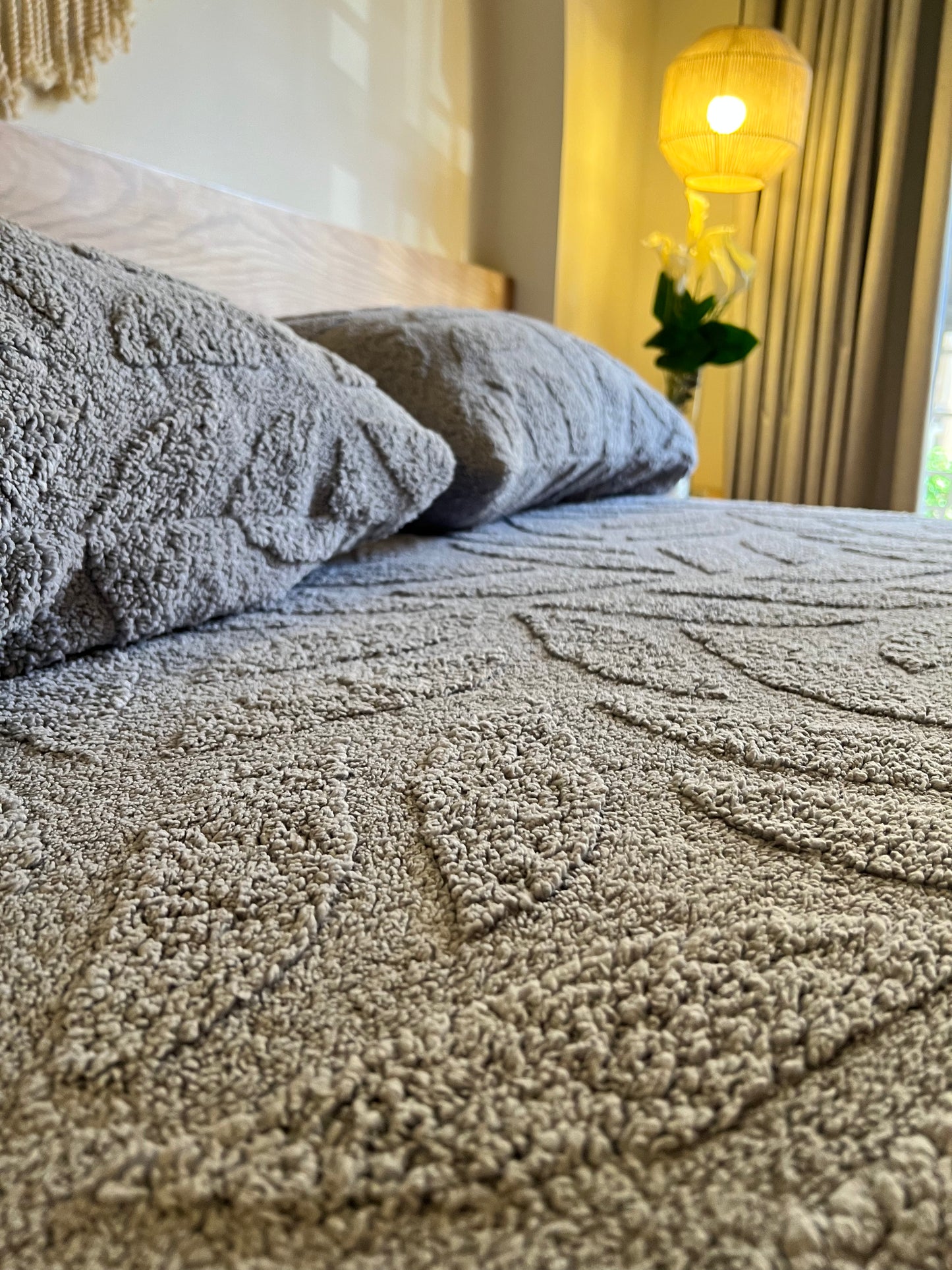 SANTOLINA Floral Velvet Bedsheet