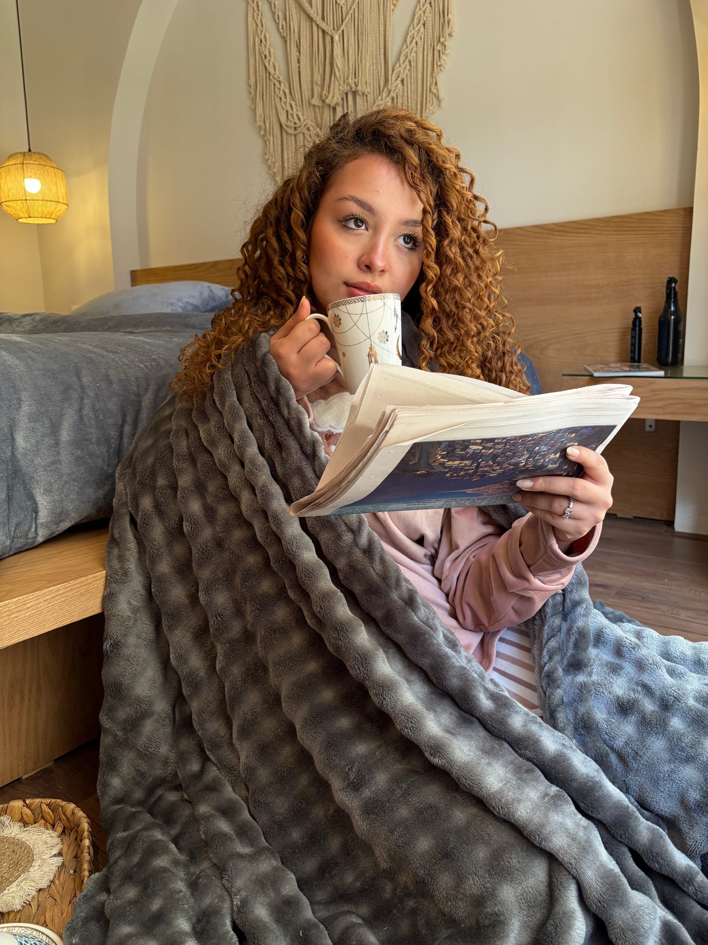 SMOKE Bubbles Blanket