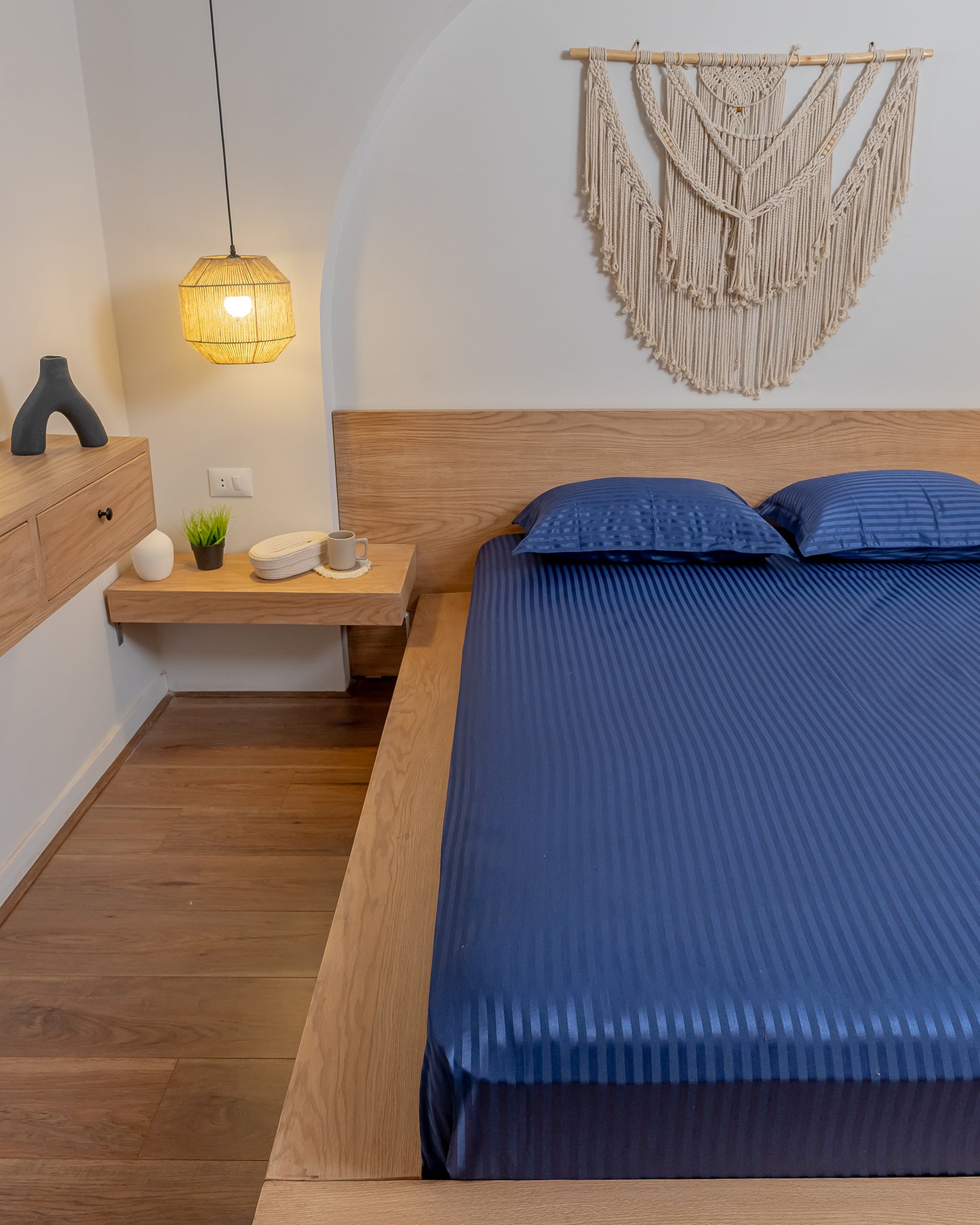 MIDNIGHT BLUE stripe bedsheet