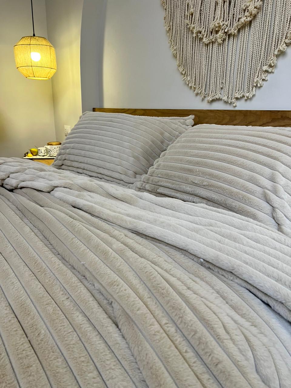 MILK TEA Flow Fur Duvet
