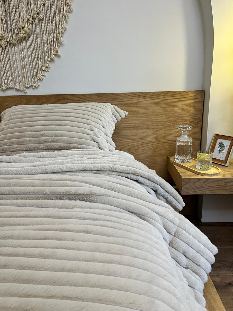 MILK TEA Flow Fur Duvet