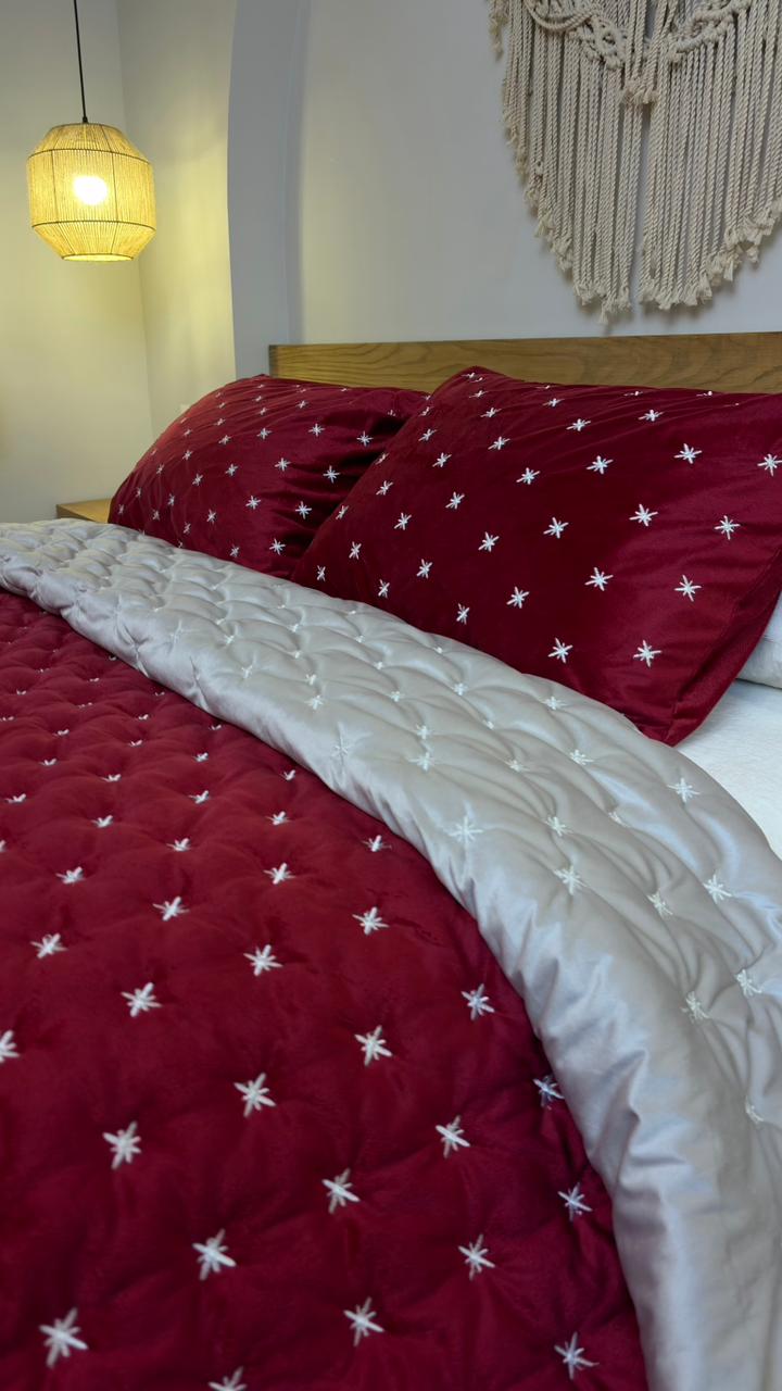 WINE STARS Embroidered Velvet Duvet