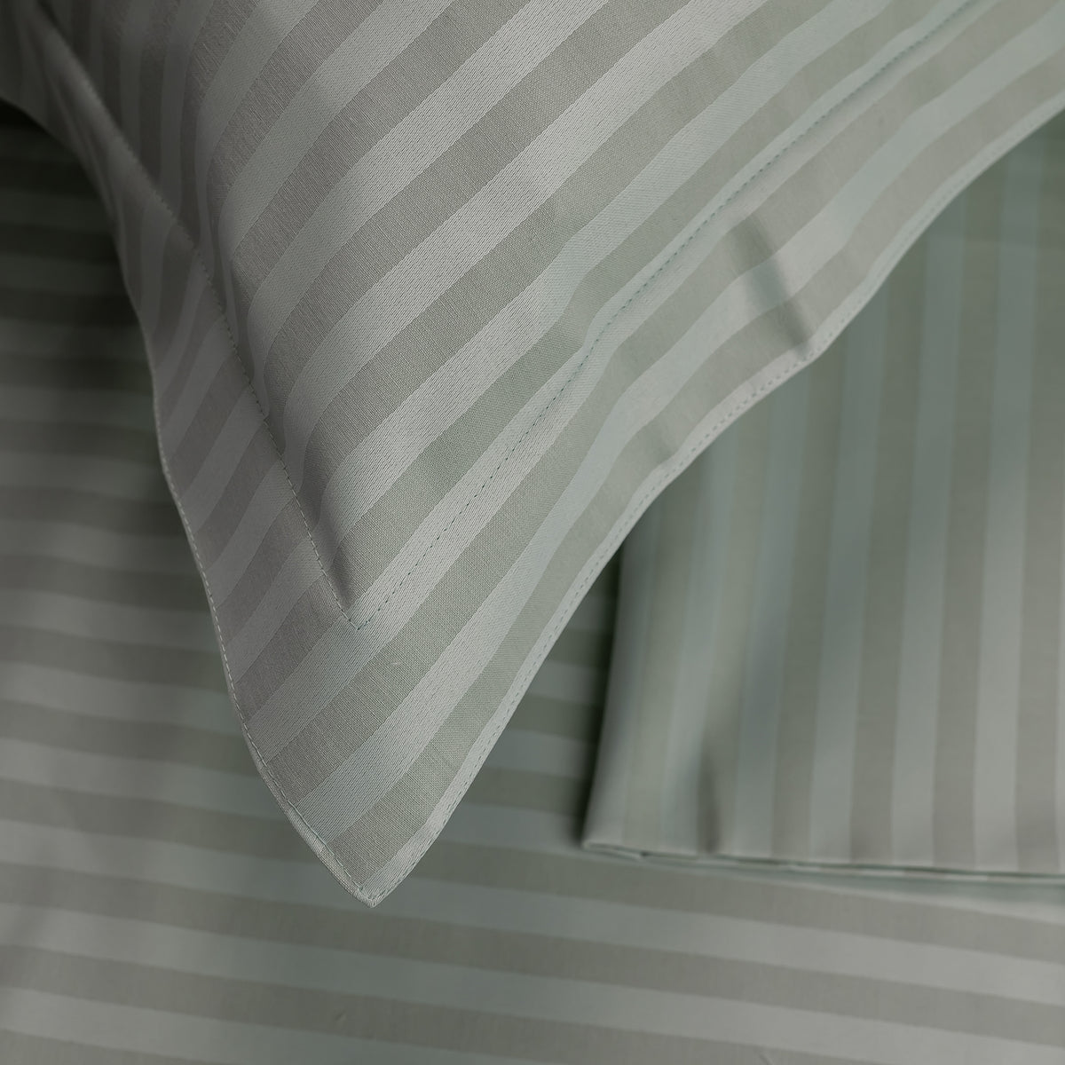 PISTACHIO stripe bedsheet