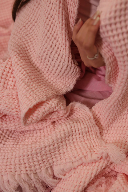 ROSY KNOTS Cotton Throw Blanket