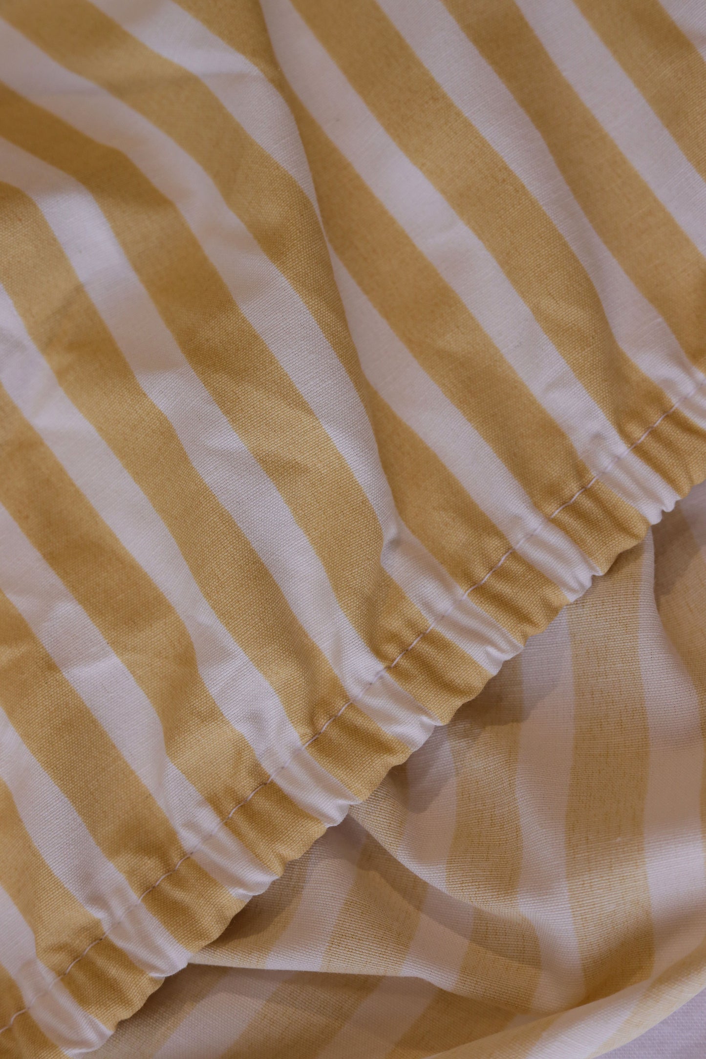 BANANA RUFFLES cotton bedsheet