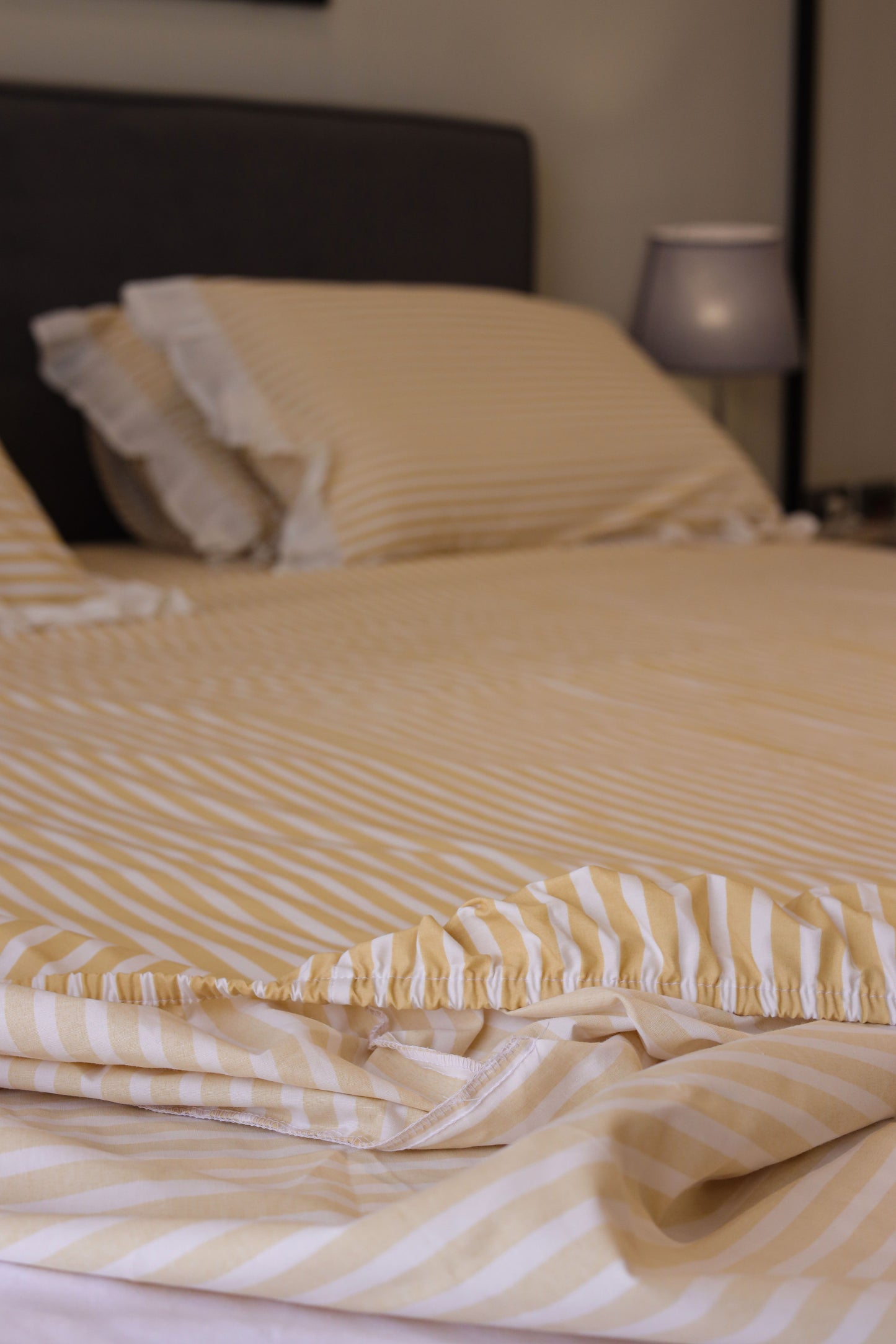 BANANA RUFFLES cotton bedsheet
