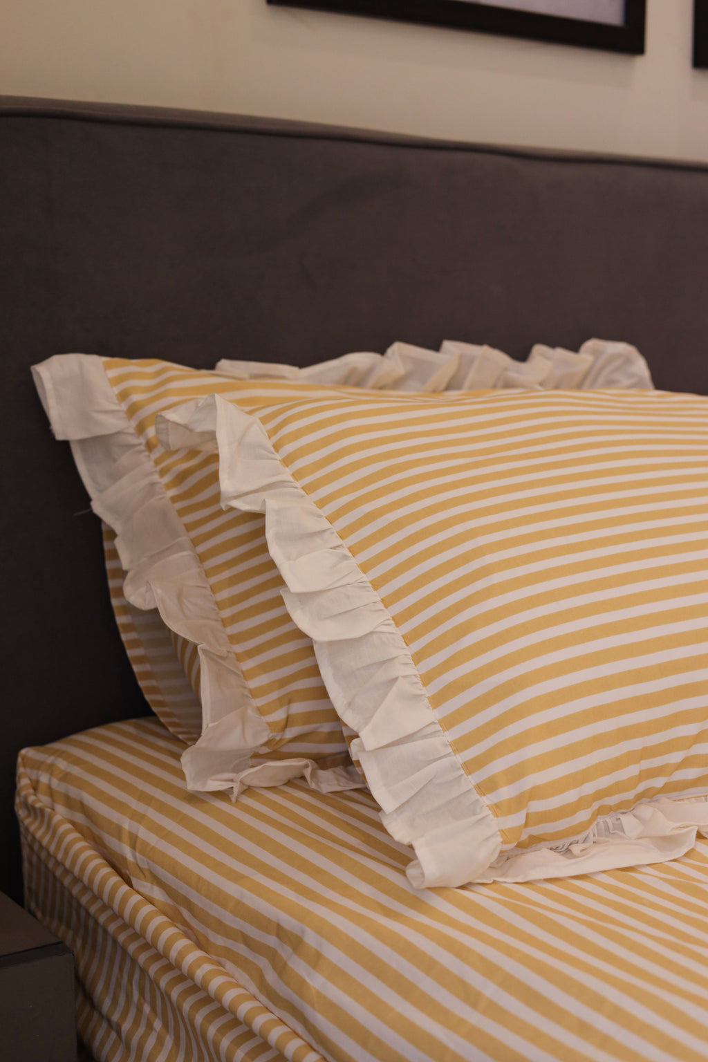 BANANA RUFFLES cotton bedsheet