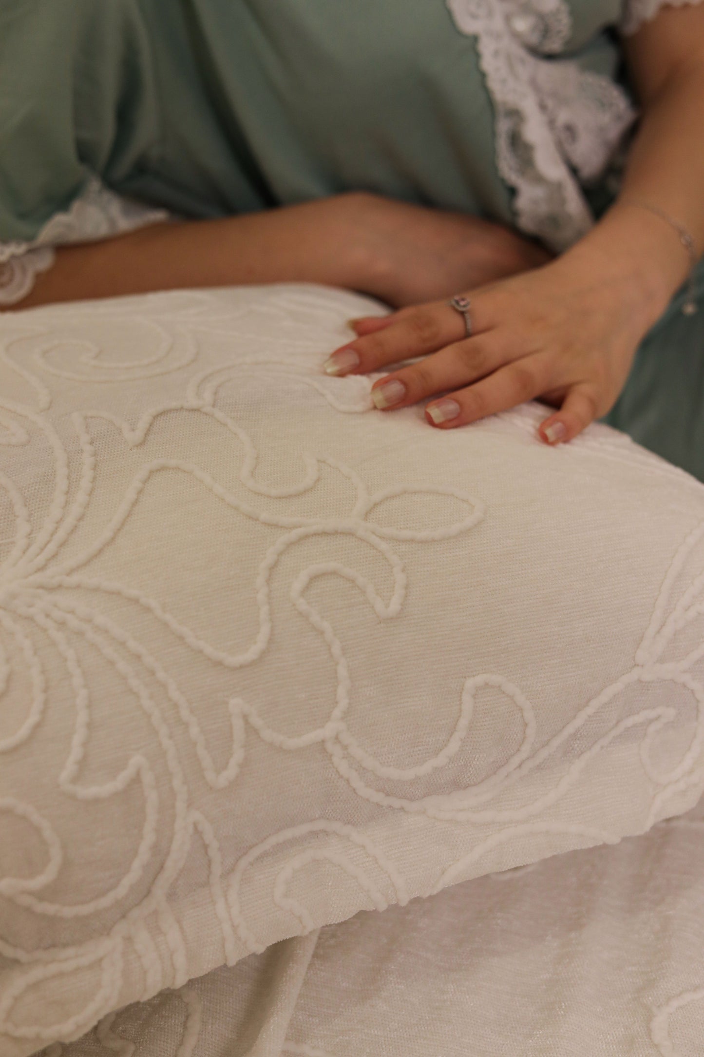 AMARA chenille bridal set