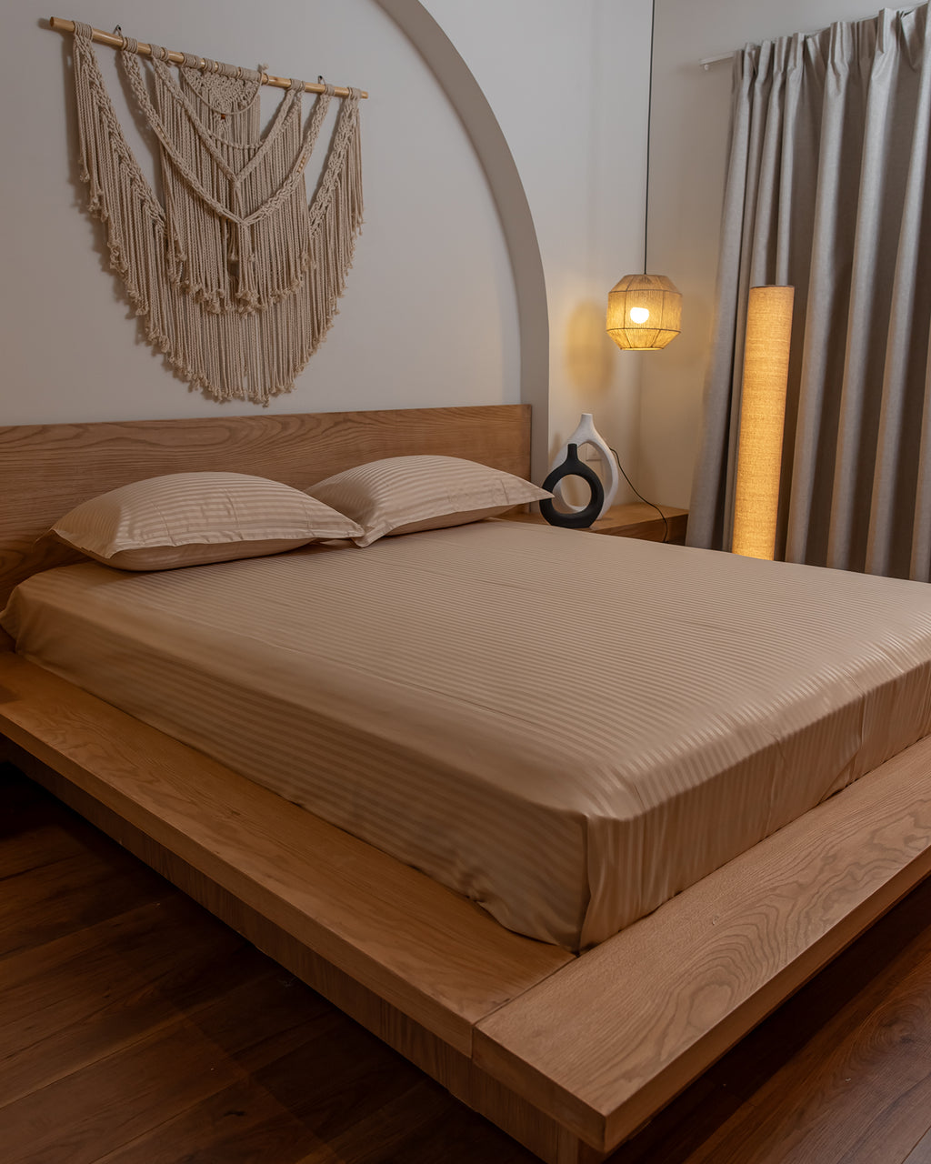 WARM BEIGE stripe bedsheet