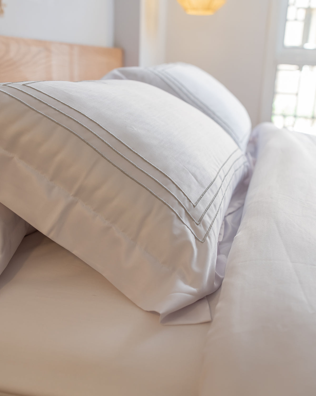 CLASSIC TOUCH silky cotton duvet cover