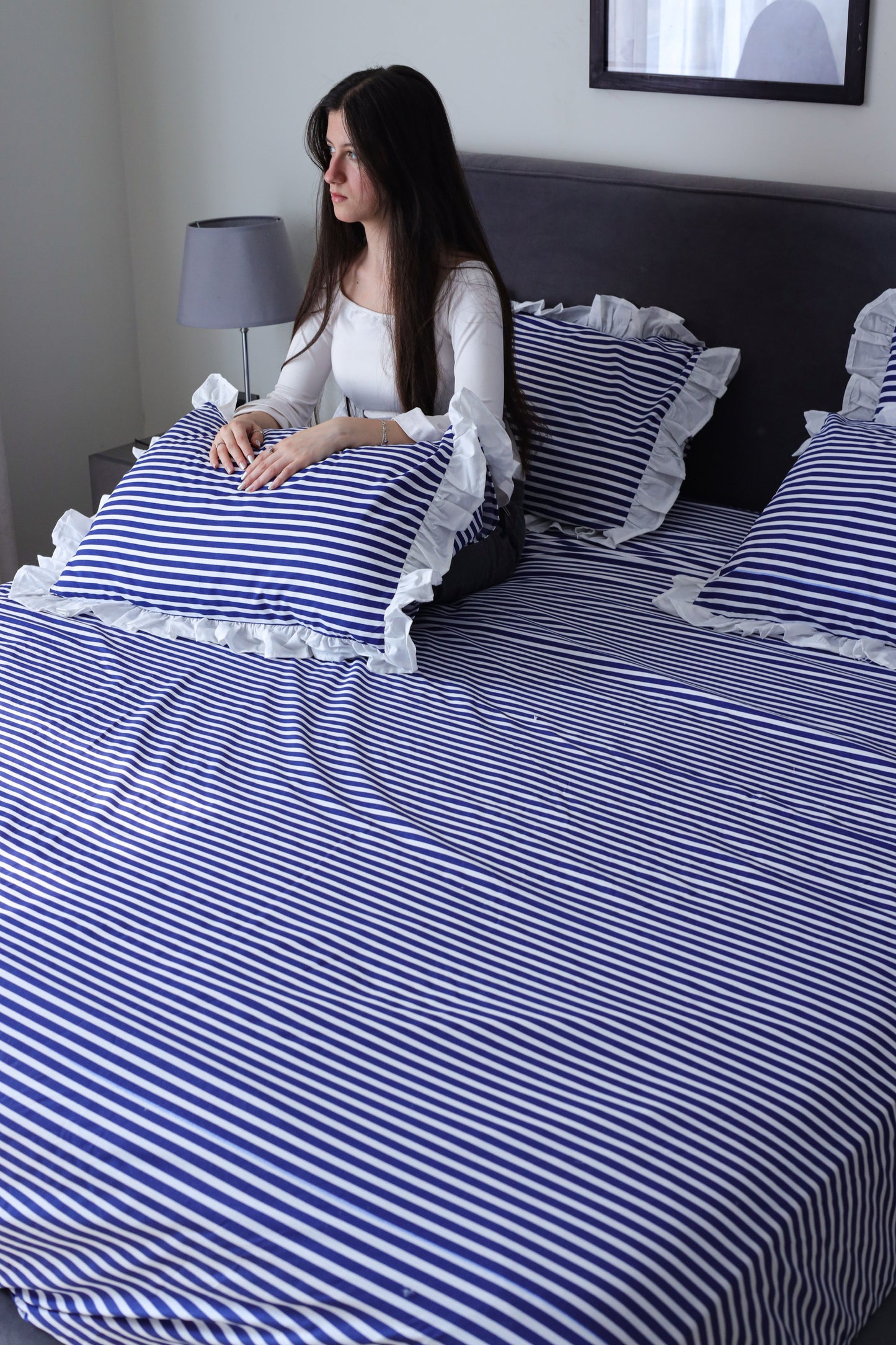 NAVY RUFFLES cotton bedsheet
