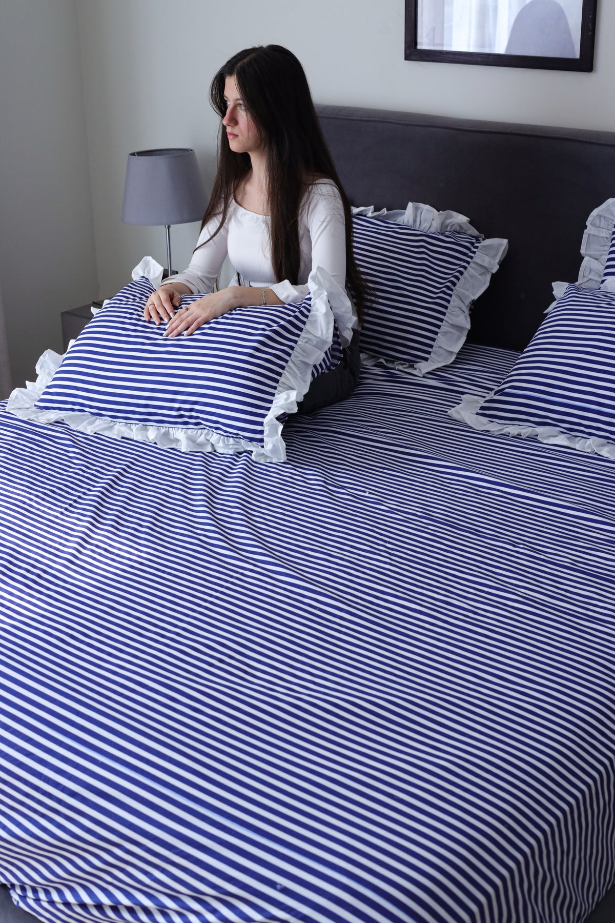 NAVY RUFFLES cotton bedsheet
