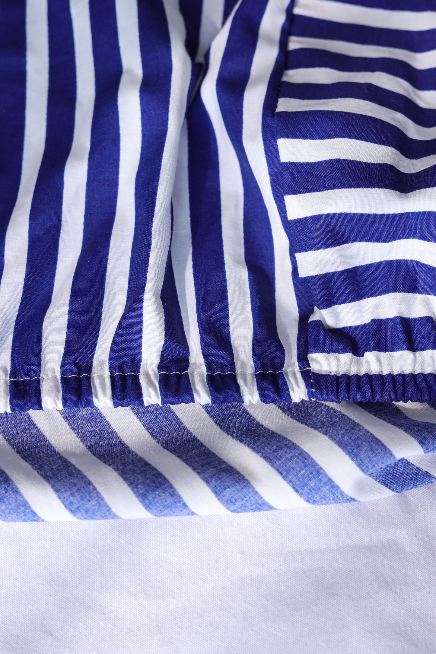 NAVY RUFFLES cotton bedsheet