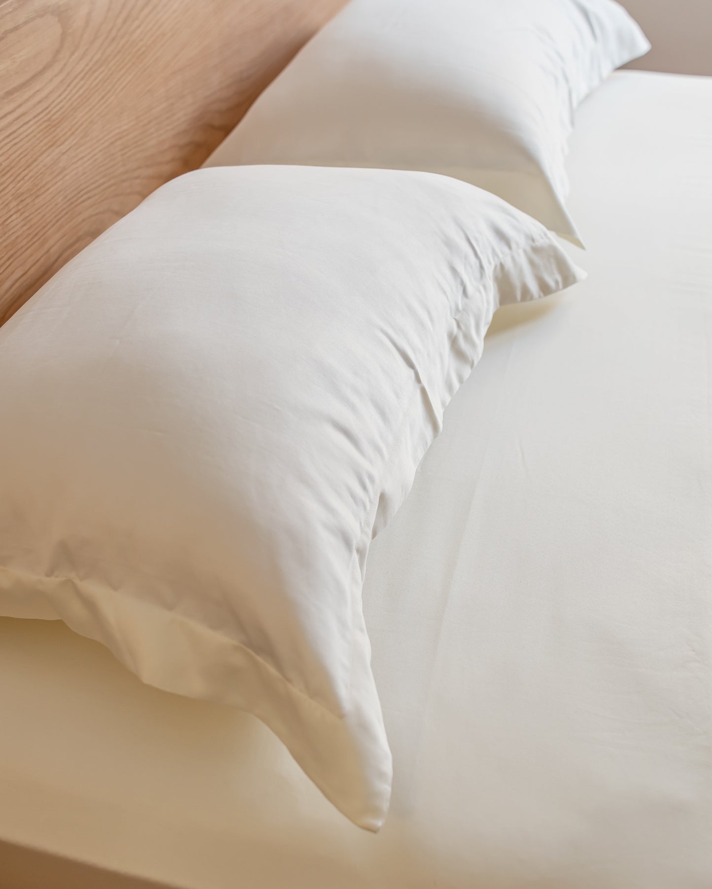 CREAM oxford silky cotton bedsheet