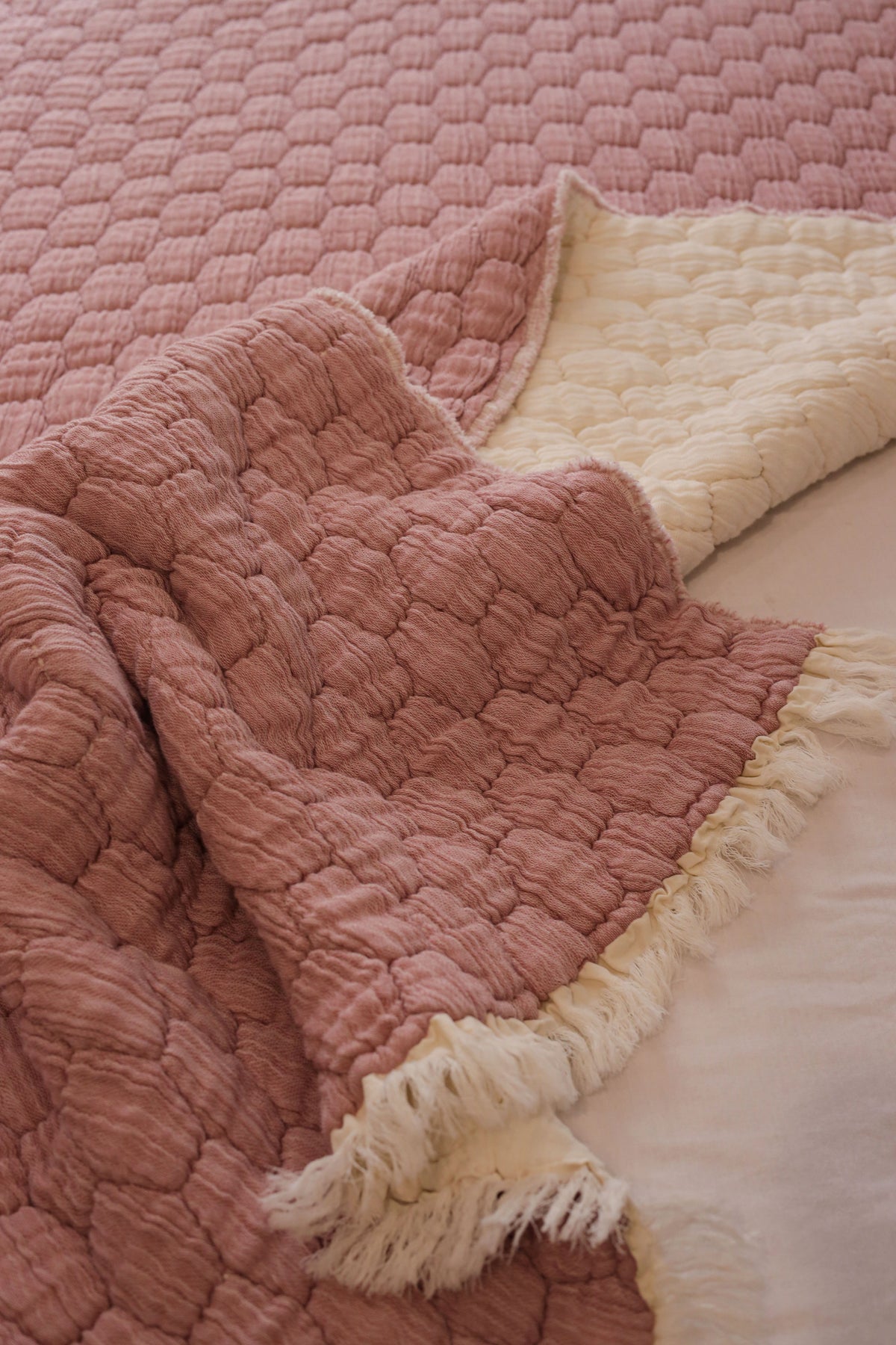 ROSE PUFFY Muslin Cotton Throw Blanket