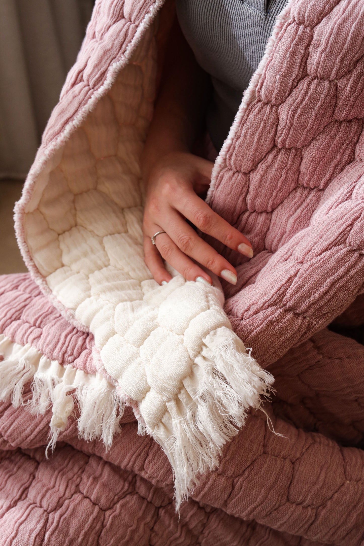 ROSE PUFFY Muslin Cotton Throw Blanket