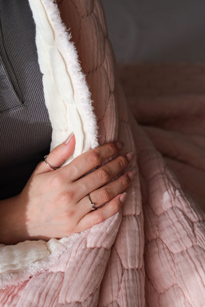 ROSE PUFFY Muslin Cotton Throw Blanket