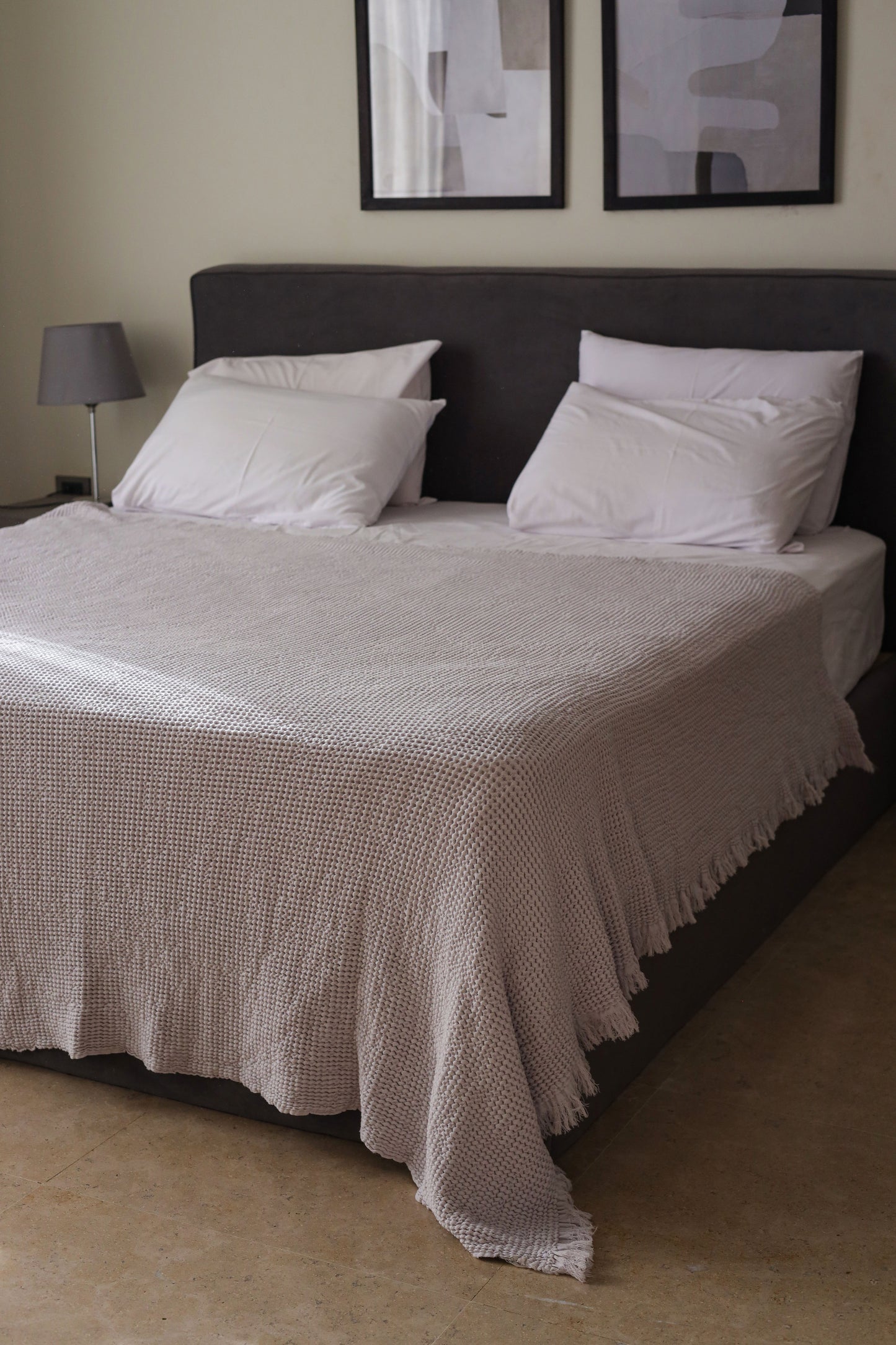 MOONY KNOTS Cotton Throw Blanket