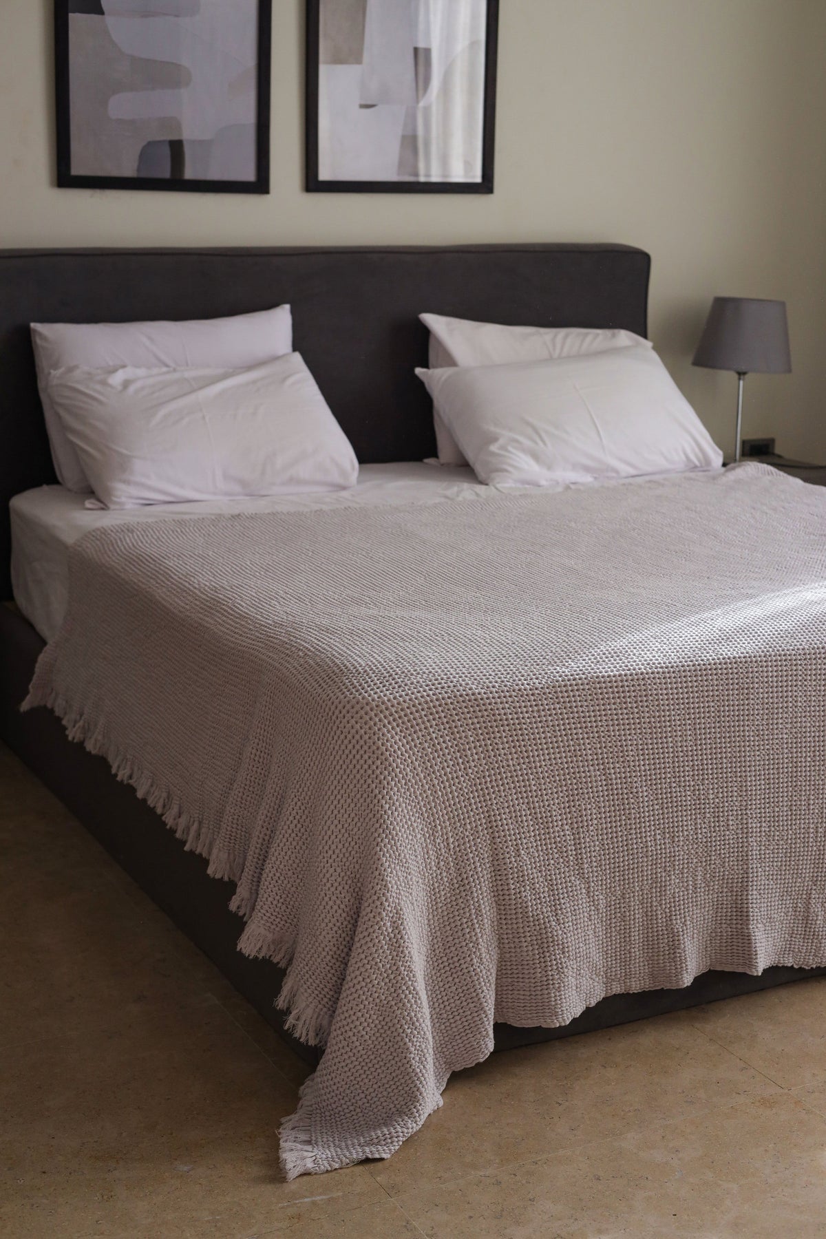 MOONY KNOTS Cotton Throw Blanket