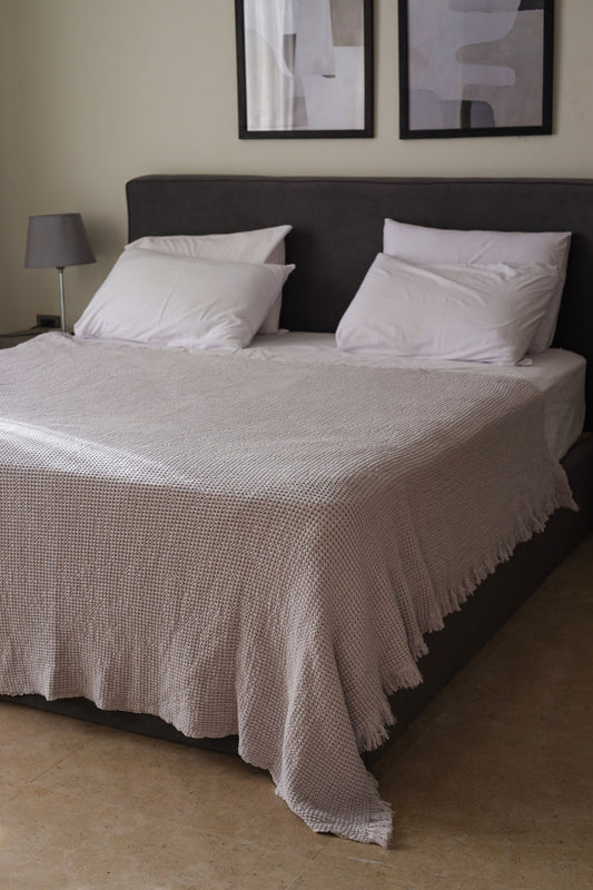 MOONY KNOTS Cotton Throw Blanket