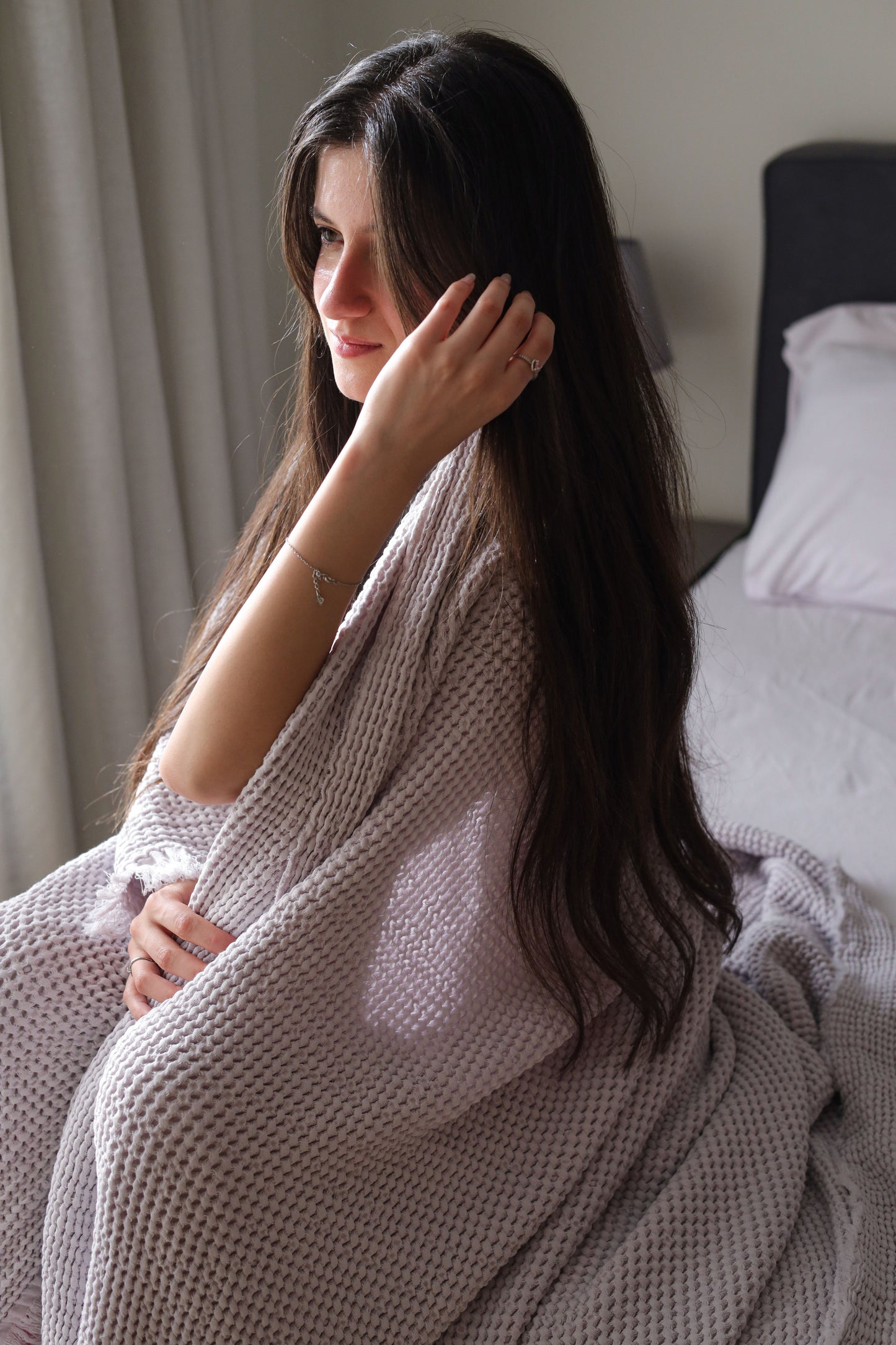 MOONY KNOTS Cotton Throw Blanket