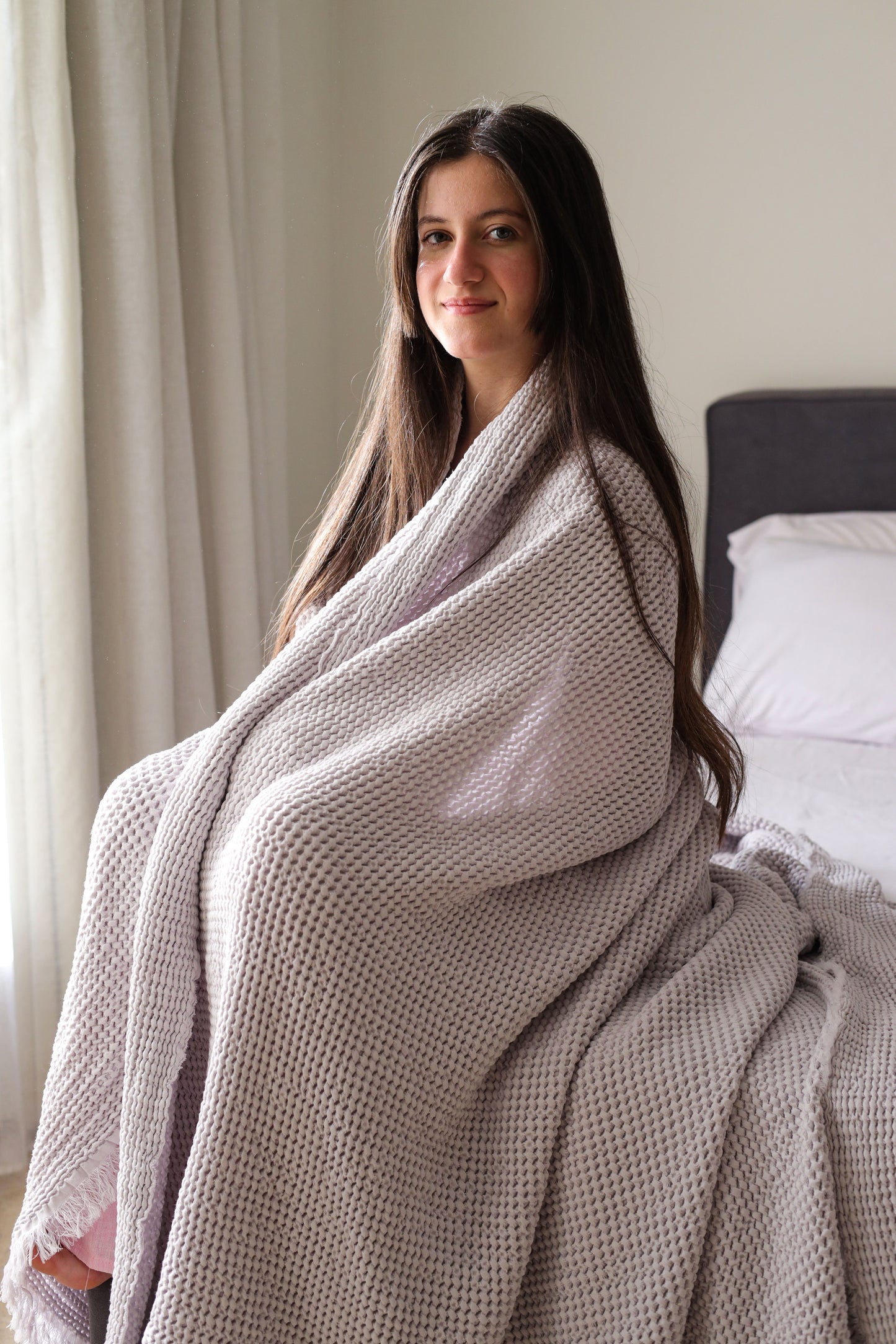MOONY KNOTS Cotton Throw Blanket