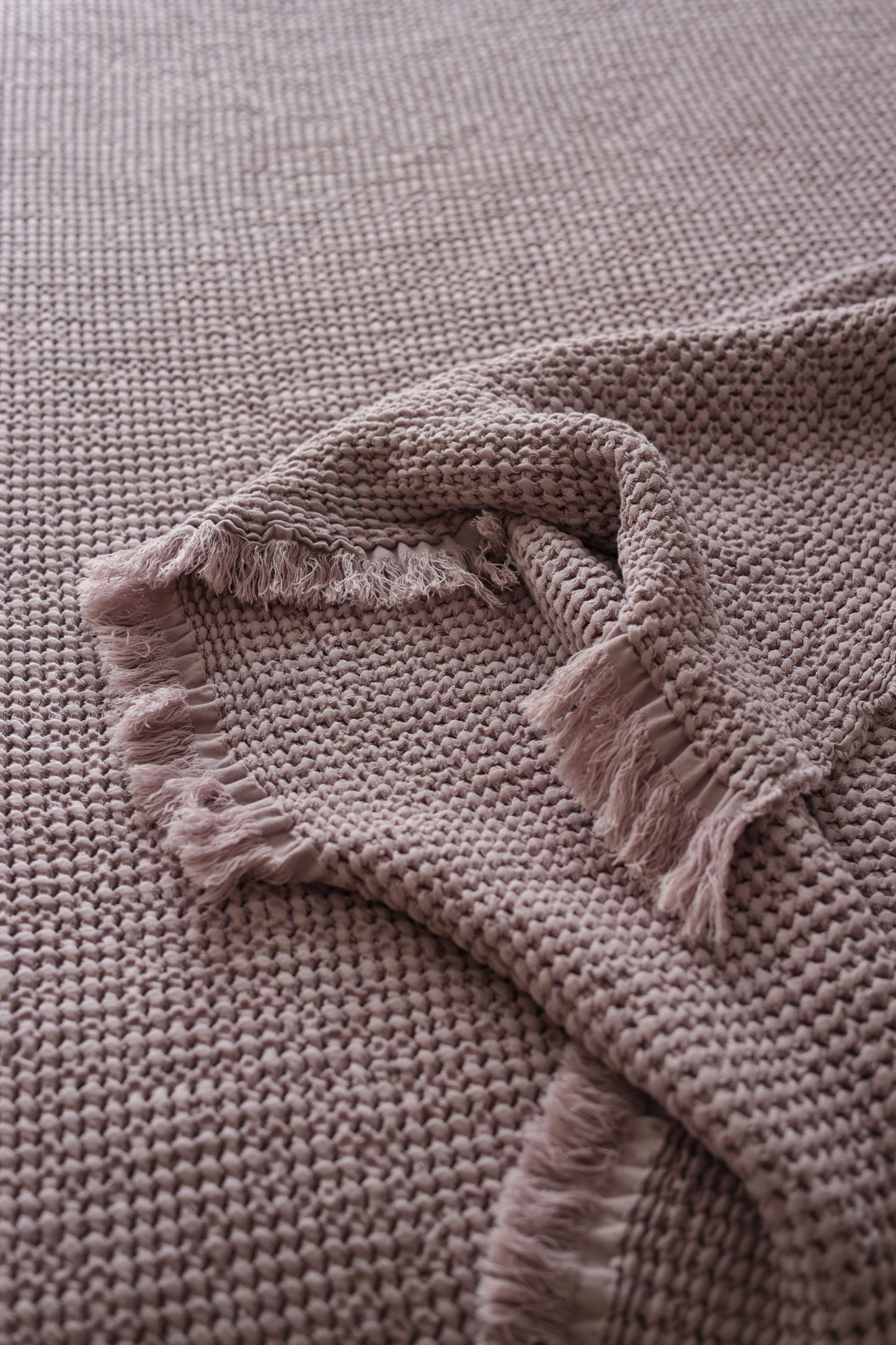 CLOUDY KNOTS Cotton Throw Blanket