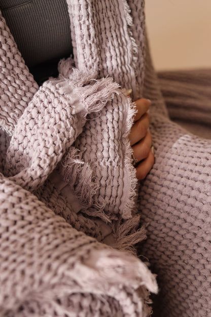 CLOUDY KNOTS Cotton Throw Blanket