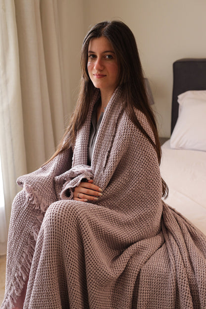 CLOUDY KNOTS Cotton Throw Blanket
