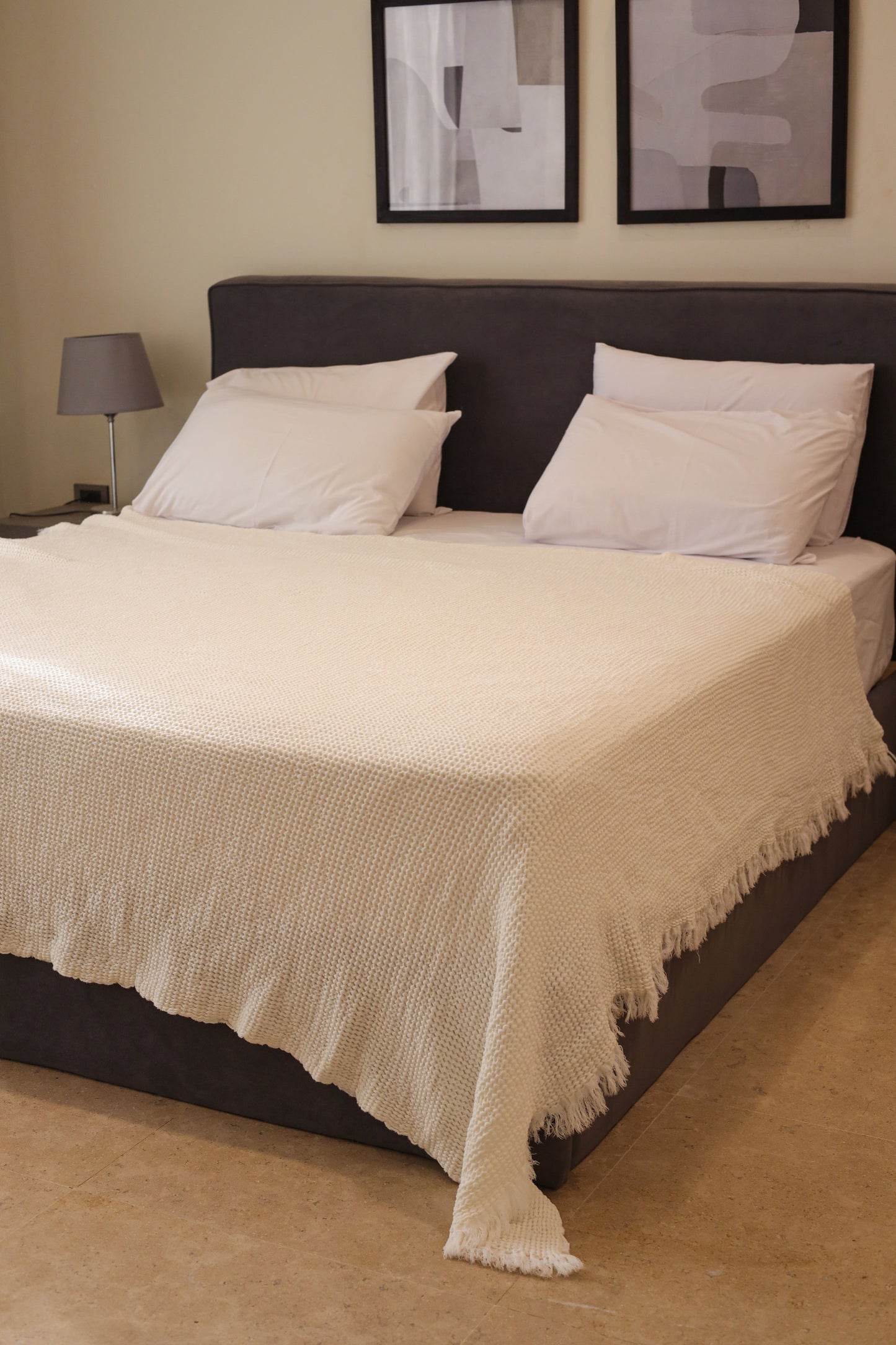 CREAMY KNOTS Cotton Throw Blanket
