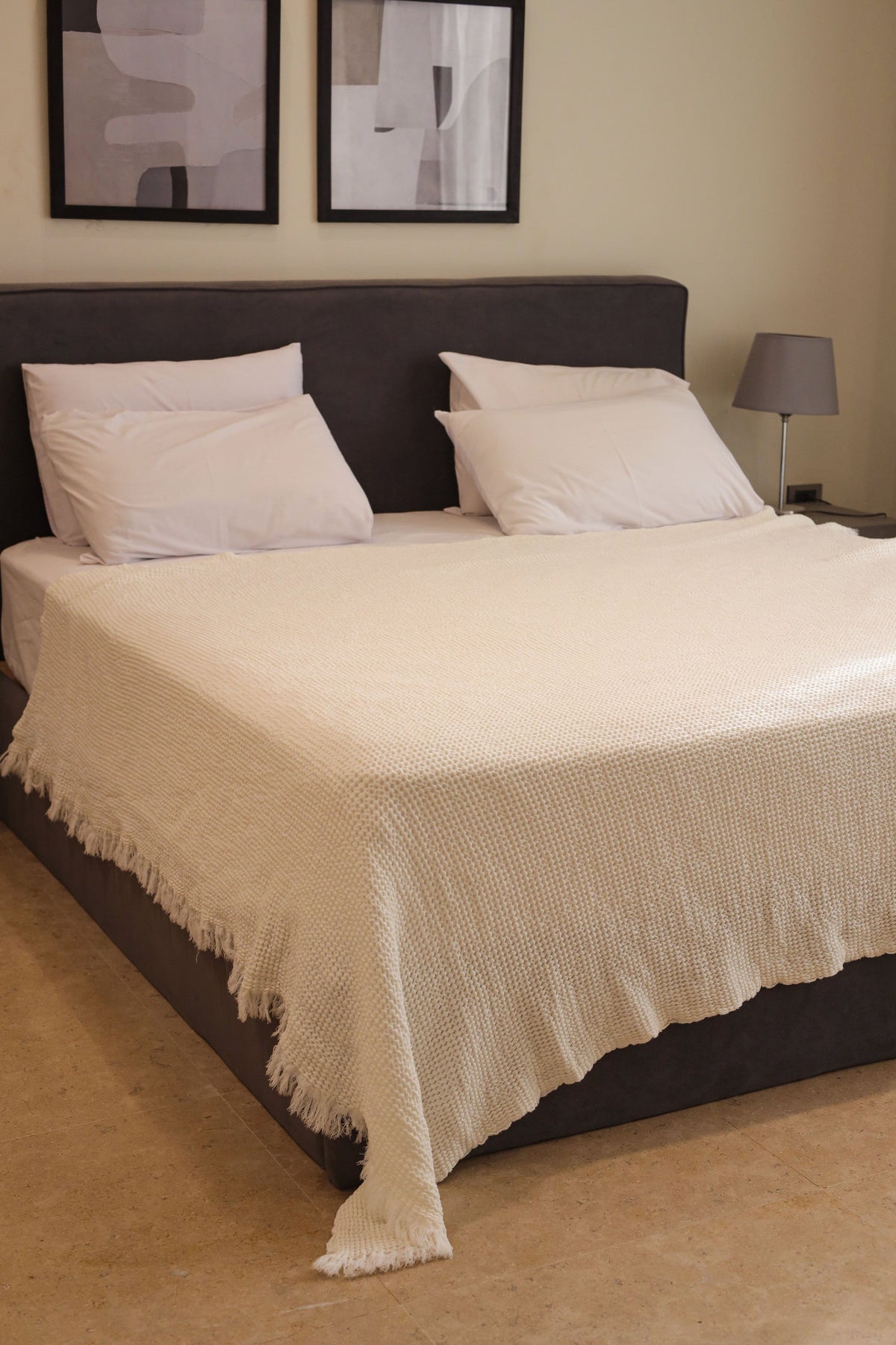 CREAMY KNOTS Cotton Throw Blanket