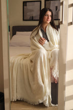 CREAMY KNOTS Cotton Throw Blanket