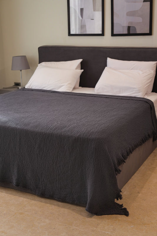 SMOKEY KNOTS Cotton Throw Blanket