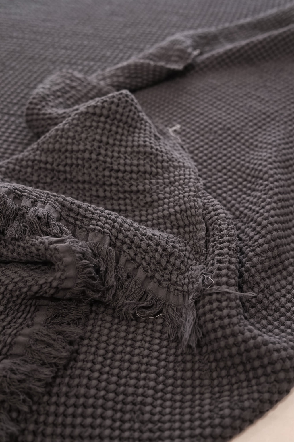SMOKEY KNOTS Cotton Throw Blanket