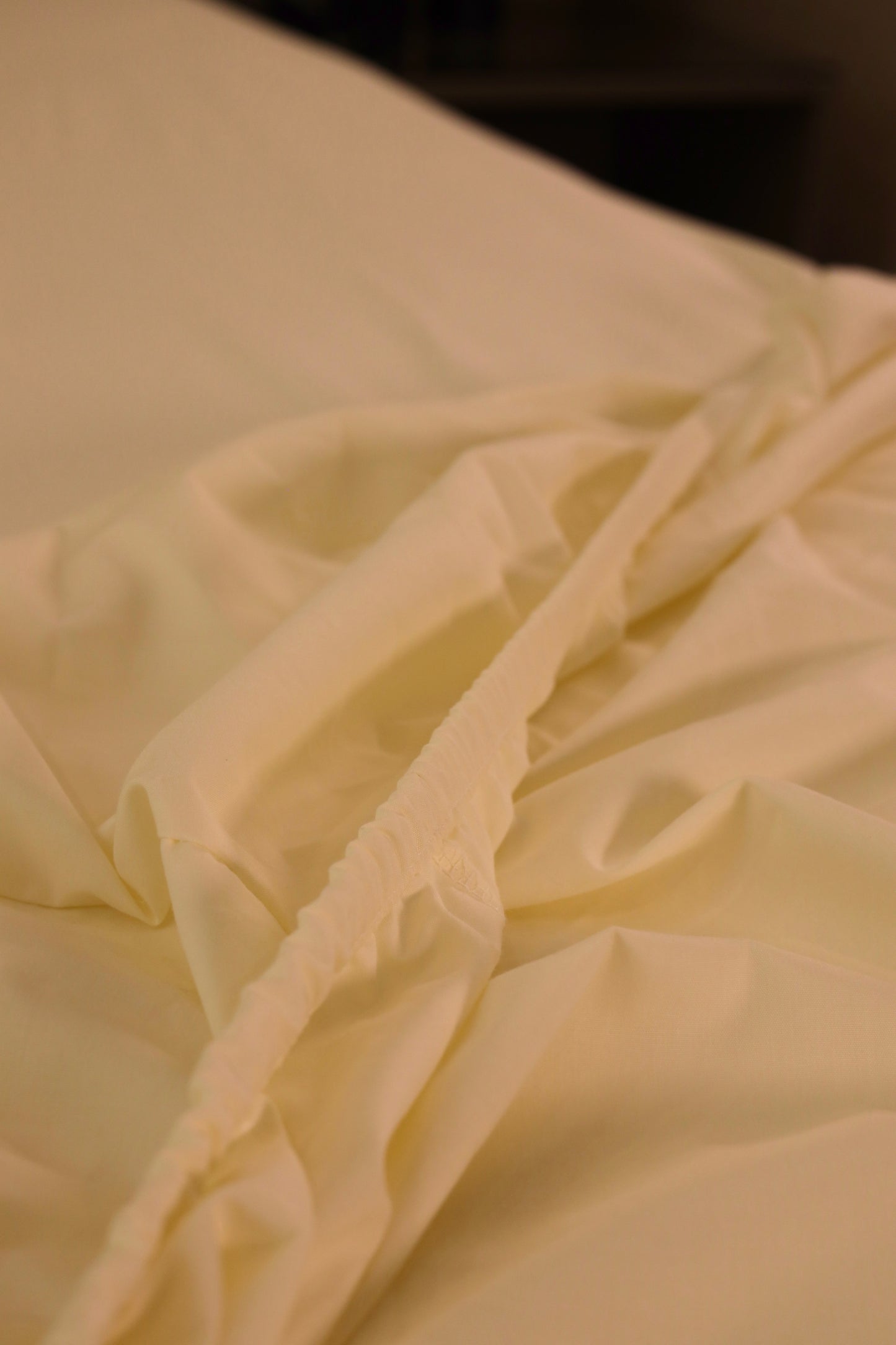 ALMOND RUFFLES Percale Cotton Bedsheet