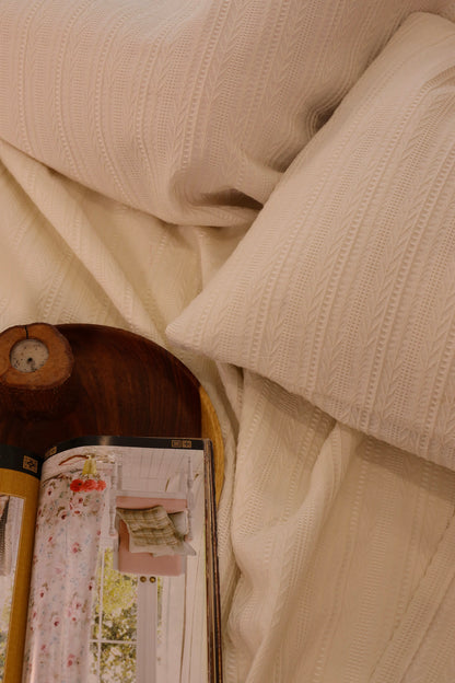 CREAM SAFA Jacquard Throw Blanket Set