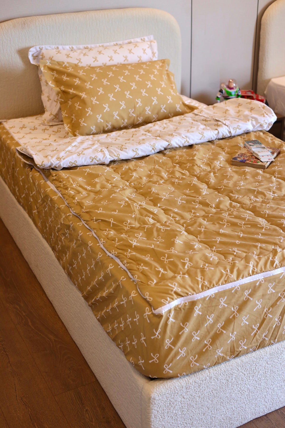 CARAMEL BOWELLA ZIPPER Bedding