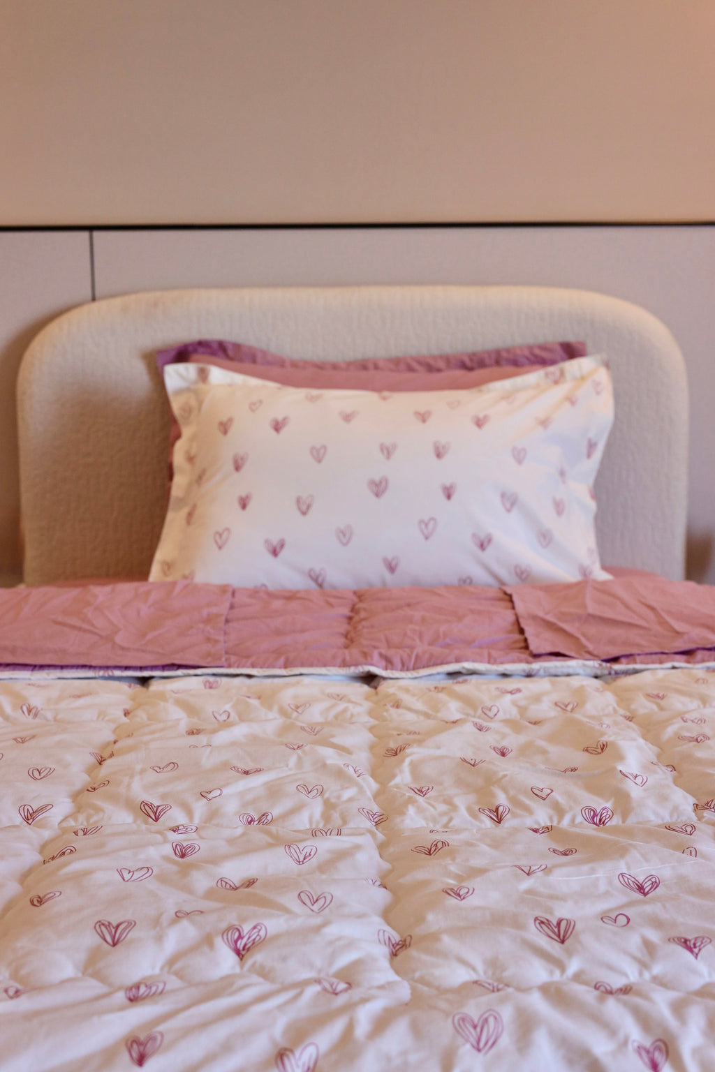 PINK LOVIA ZIPPER Bedding